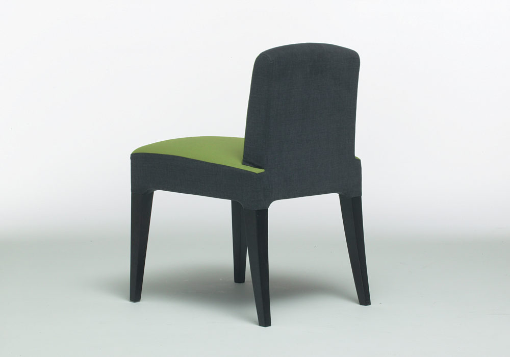 Chaise design contemporain / verte et grise / assise et dossier garnis de mousse / chaise restaurant / Designer Olivier Gagnère / Éditeur SOCA