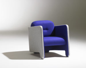 Fauteuil Frizz / Design contemporain / Tissu bleu et gris chiné / Design Thierry D'Istria / Editeur Soca