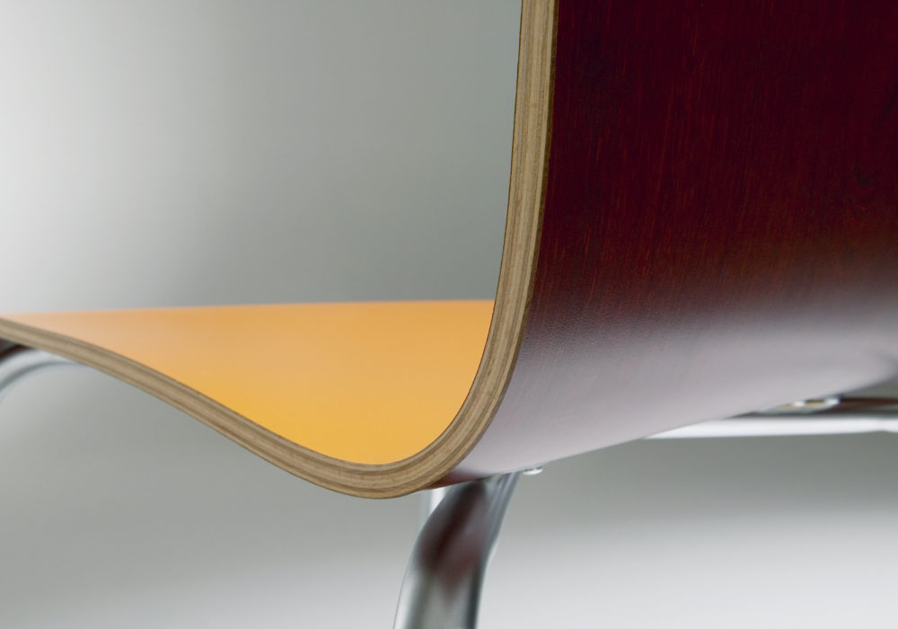Chaise design restaurant cafétéria orange métal Thierry D’Istria Soca